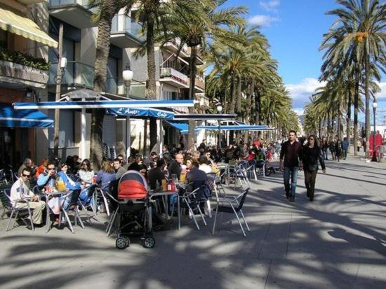 Maifamilybcn-Comodo Y Metro Cercano Badalona Exteriér fotografie